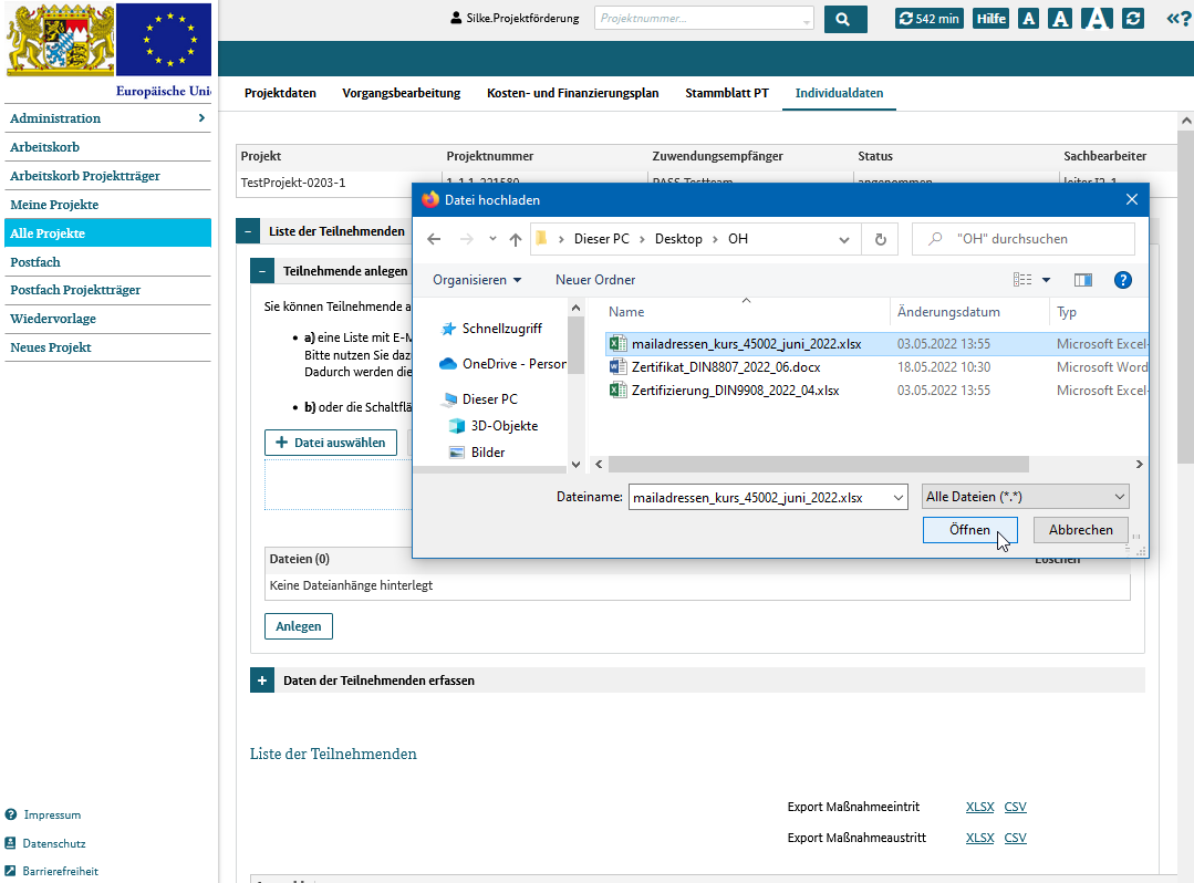 ausgefüllte E-Mailadressdatei auswählen und ins System laden